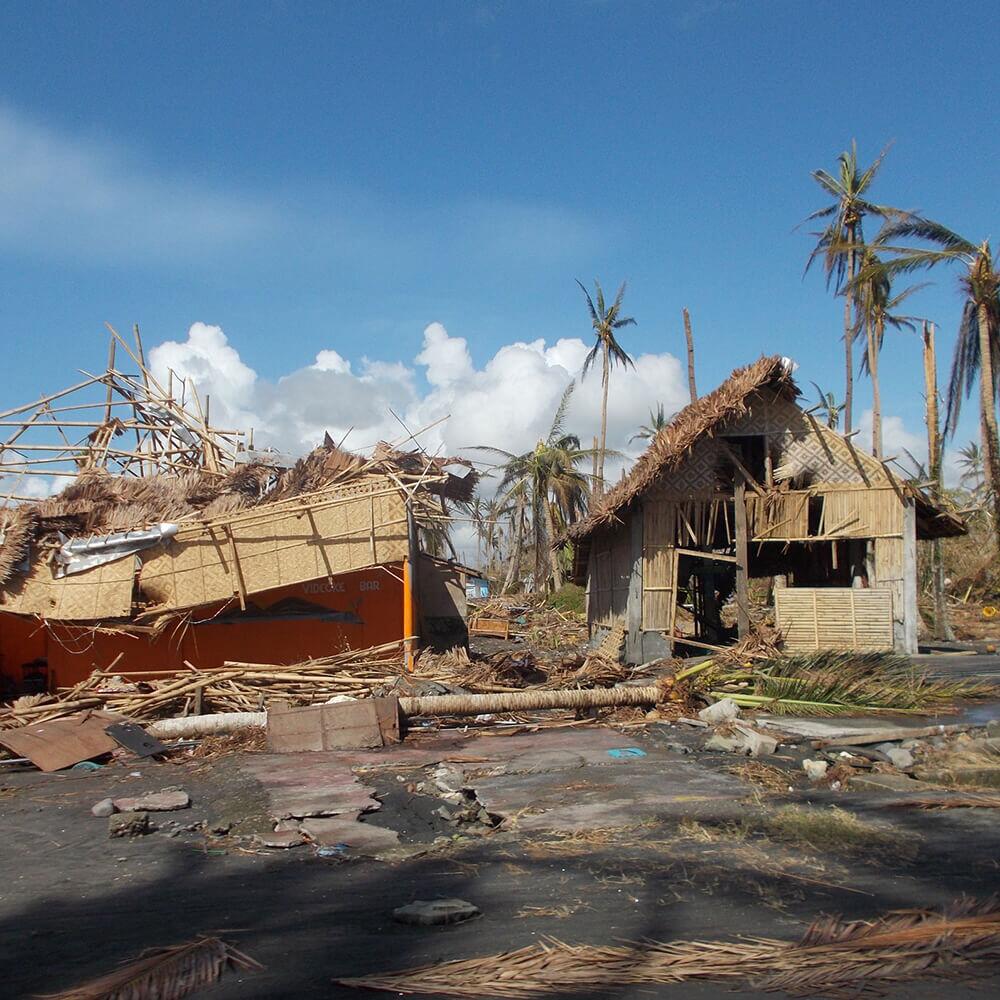 Hilfe nach Taifunen auf den Philippinen